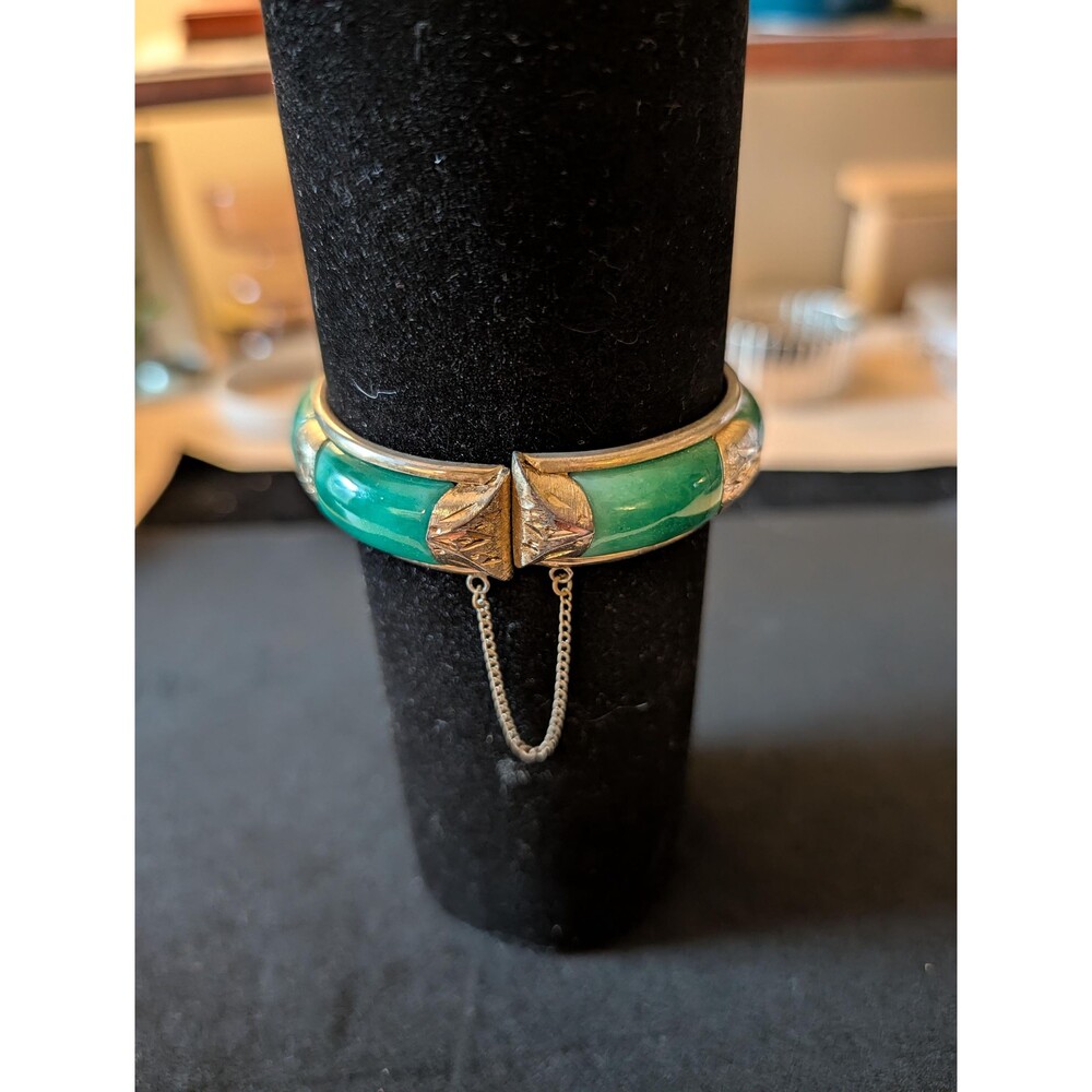Vintage Green Lucite Hinged Bangle Bracelet Gold Tone Accents & Safety Chain
